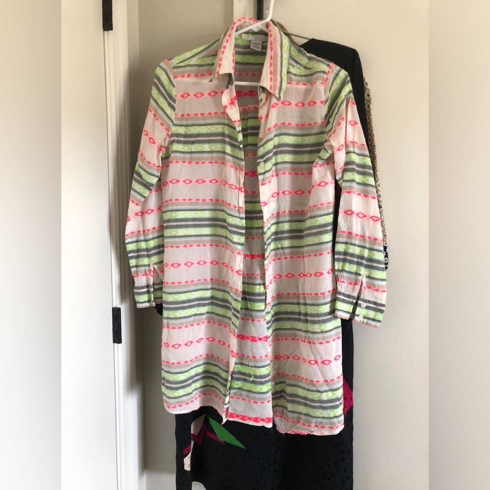 Colorful long sleeve top